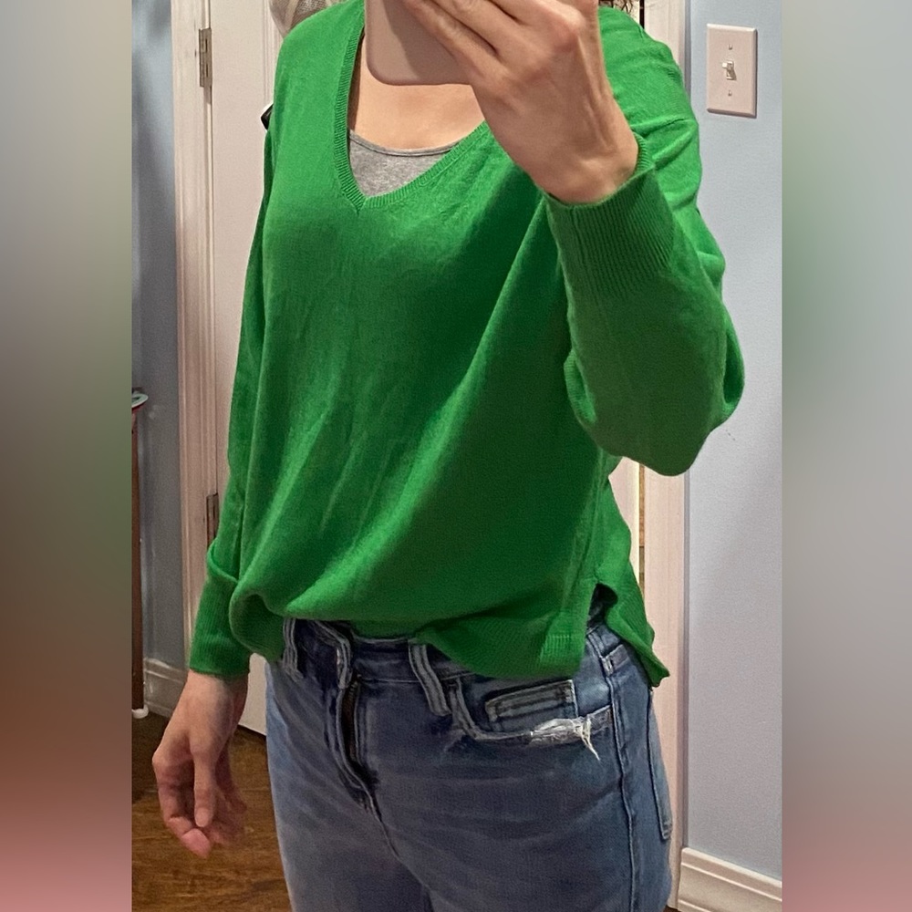 Ann Taylor NWT green sweater